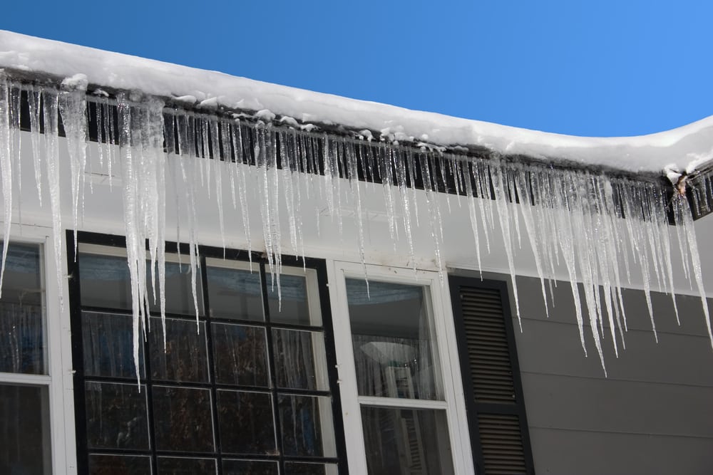 How to Prevent Ice Dams and Stop Mold Problems this Winter